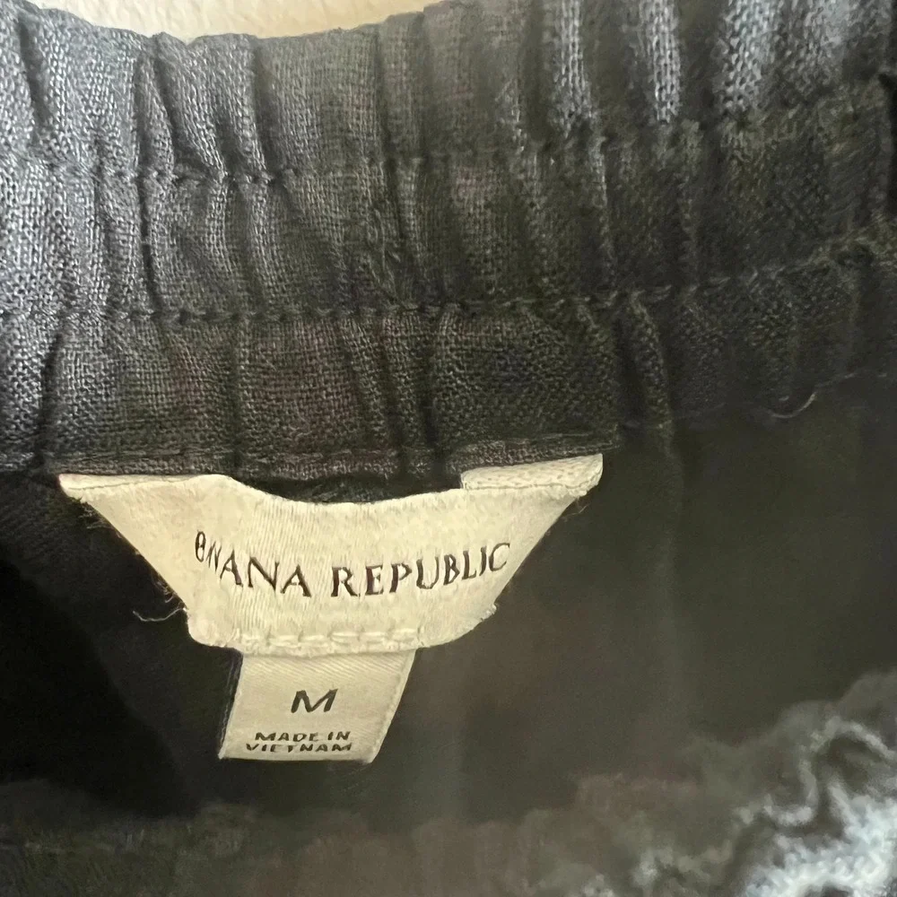 Banana Republic pants relaxed straight fit 100% Linen size medium beach summer